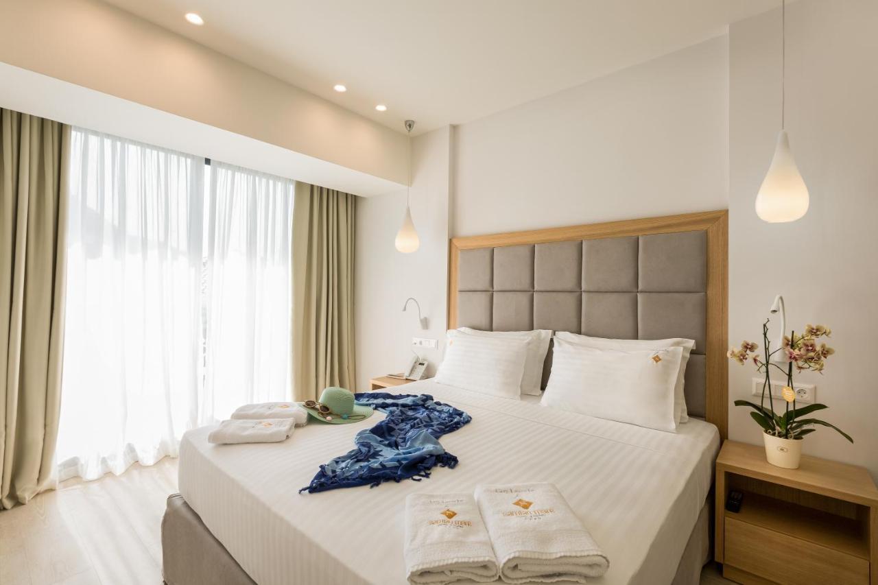Samian Mare Hotel, Suites & Spa การ์โลวาซี ภายนอก รูปภาพ